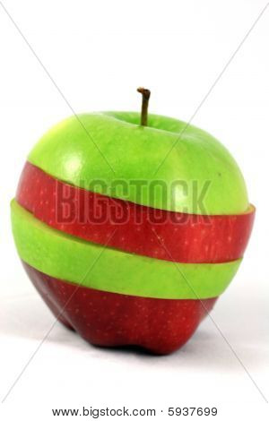 Tranches de pommes rouges et vertes