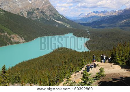 Tourists at  Peyto Lake in Banff National Park, Alberta, Canada