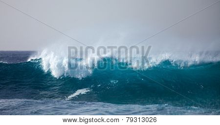 Ocean Waves Breaking