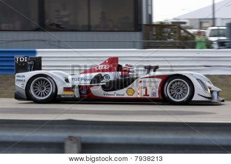 2009 Audi R15