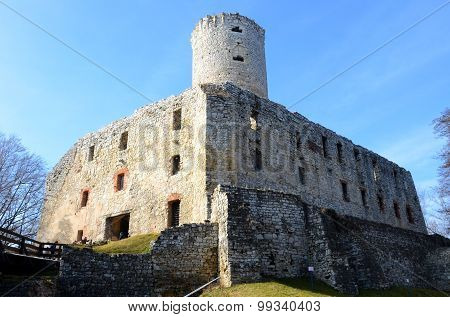 Castle Lipowiec in Poland