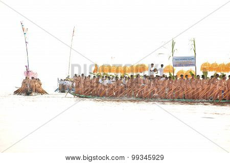 Peoples Paddle By Legs In Phaung Daw Oo Pagoda Festival,Myanmar.