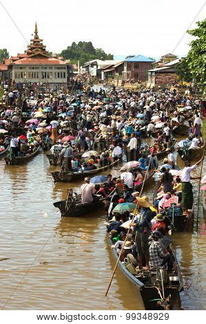 Traffic Jam In Phaung Daw Oo Pagoda Festival,Myanmar.