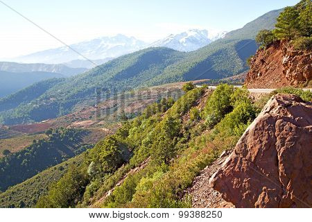 The    Dades Valley In Atlas Snow Street
