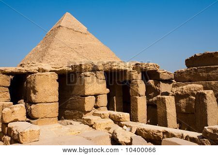 Ruiny świątyni grobowej Piramida Khafre Giza