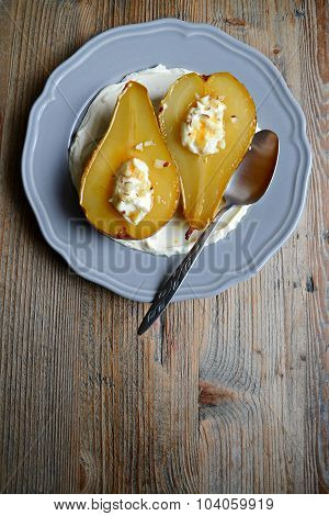 Caramelized pear with mascarpone