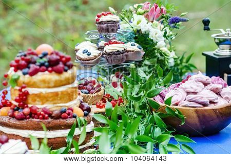 naked wedding cake