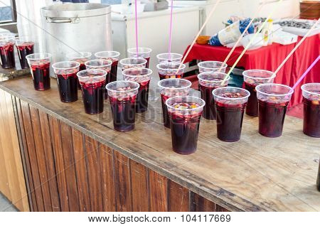 Refreshing sangria with fruits