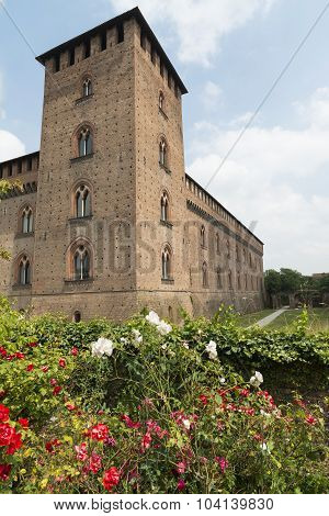 Pavia (italy): Castle