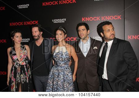 LOS ANGELES - OCT 7:  Ana de Armas, Keanu Reeves, Lorenza Izzo, unknown Eli Roth at the 