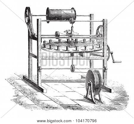 Weaving cover, vintage engraved illustration. Industrial encyclopedia E.-O. Lami - 1875.
