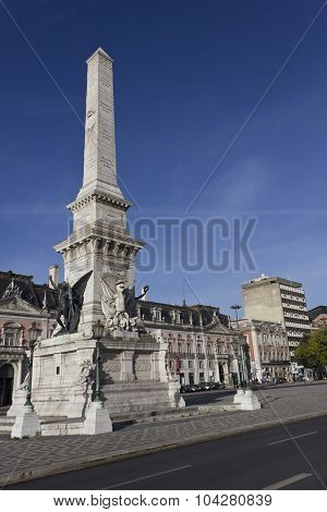 Restauradores Memorial Column
