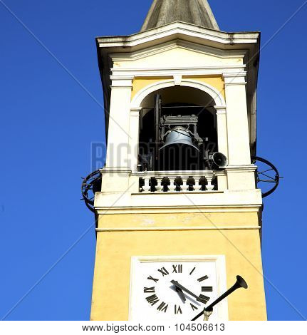 In Cislago Old Abstract    Italy   The   Wall  And Church Tower  Sunny Day