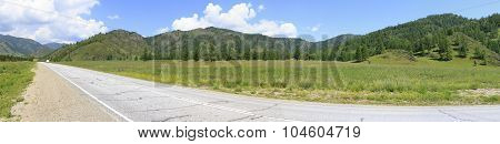 Beautiful panorama of Chuysky Trakt in Altai Mountains.