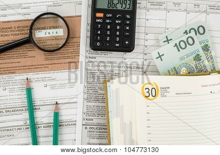 Polish tax form with office tools