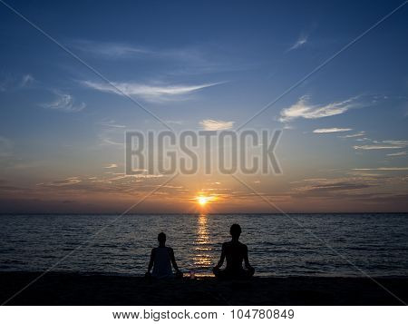 Sun Set At Mae Haad Beach