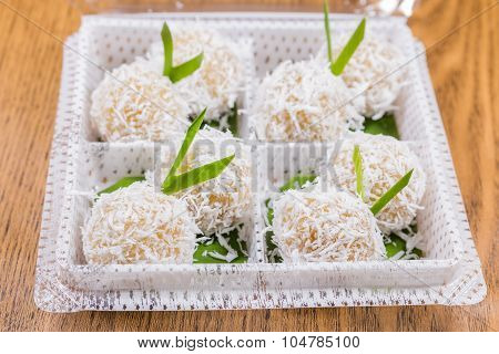 Steamed Flour With Coconut Filling Recipes ,Thai dessert