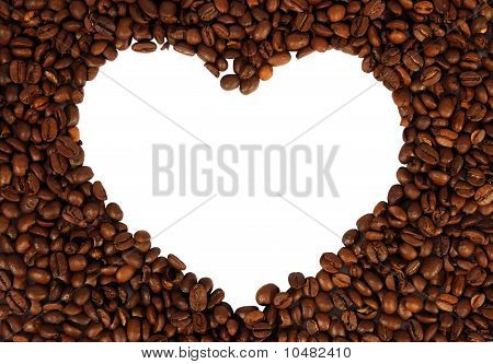 เมล็ดกาแฟบนพื้นสีขาว