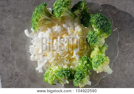 chopped leek and broccoli