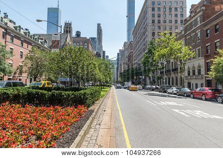A view down Park Avenue facing the MetLife Building in New York