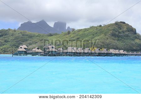 Bora Bora Bungalows And Mount Otemanu