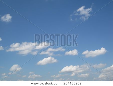 blue sky with cloud in the sunny day