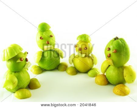 Menschen von Früchten der Quitten