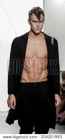 Hakan Akkaya Spring/summer 2018
