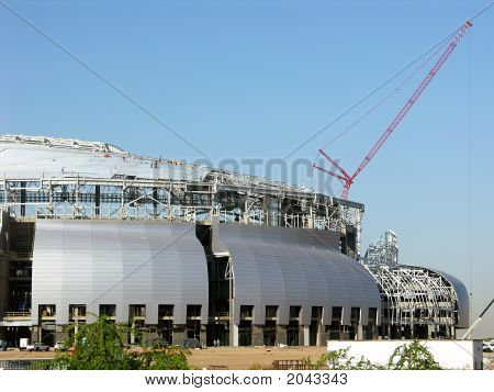 Stadion konstruktion - enda röda kran