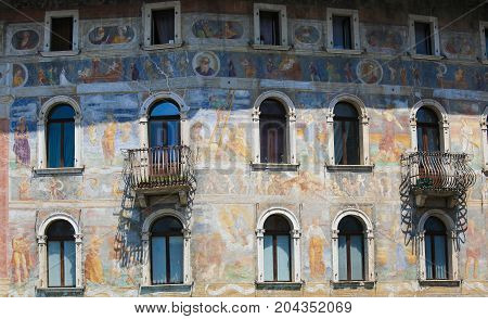 Frescoes On The Case Cazuffi-rella In Trento
