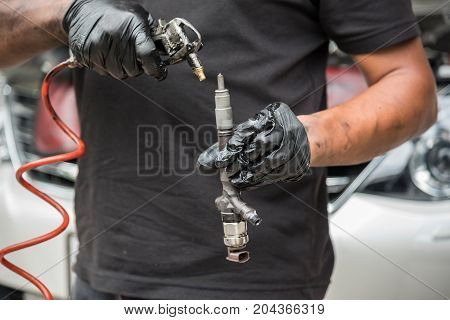 Cleaning Fuel Injection And Air Flow Car Engine