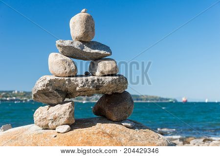 Inukshuk Rock Balancing In Vancouver Stone Stacking Garden