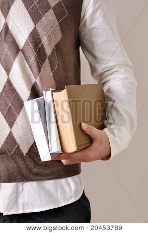Estudiante con libros