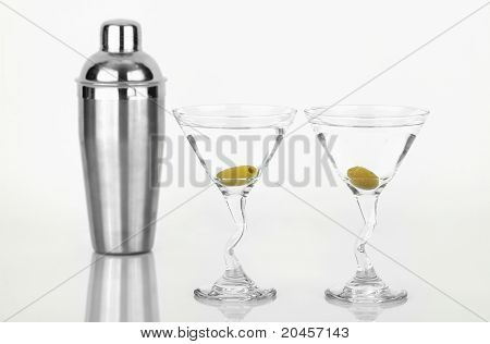 Twee Martini's met roestvrij staal shaker