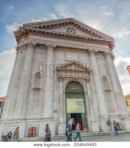 Venice, Italy - May 12, 2017 : Machine Museum Of Leonardo Da Vinci, Located In An Old Church In Camp