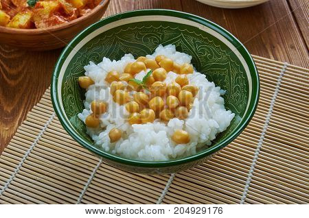 Nohutlu pilav -Turkish pilaf with chickpeas  close up