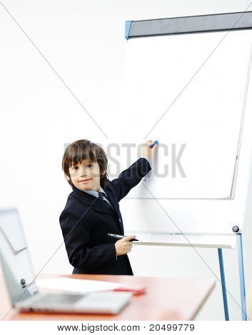 Kid Genius su presentazione aziendale di parlare agli adulti e dare loro una lezione