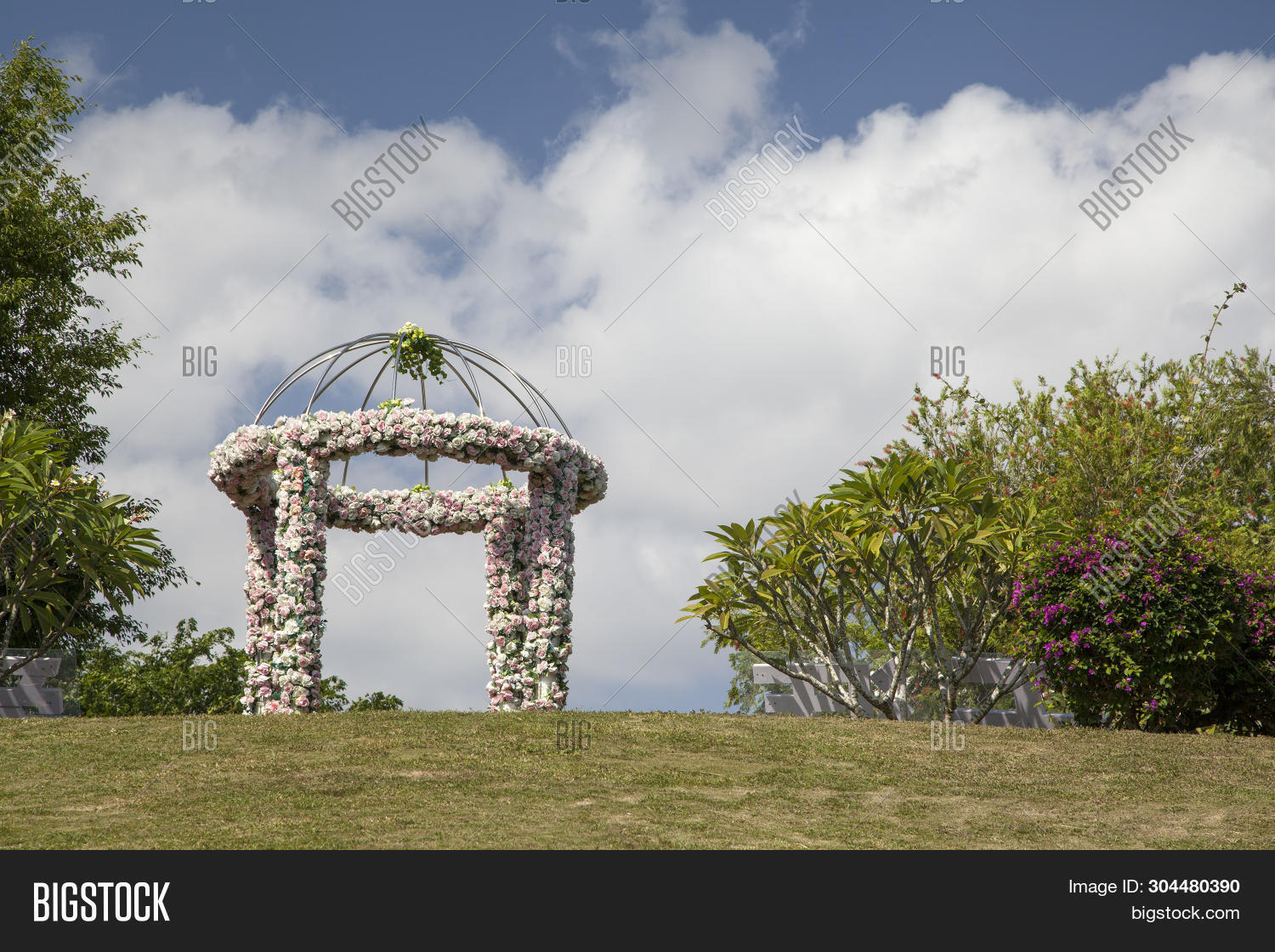 Gazebo Wedding Image & Photo (Free Trial) | Bigstock
