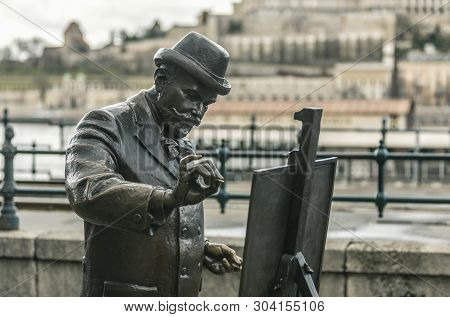 Budapest, Hungary - 24 August, 2018: Monument Of Ignatius Roshkovich Standing On The Coast Of Danube