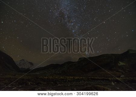 Milkyway Above Summit Ama Dablam Taken From Dingboche Village.