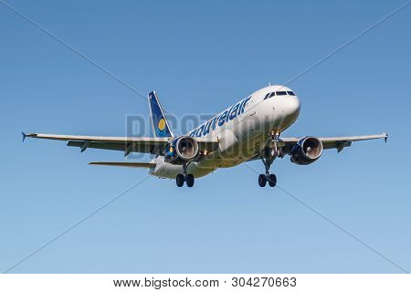 Moscow, Russia - May 19, 2019: Aircraft Airbus A320-214 Ts-ino Of Nouvelair Tunisie Airline Landing 