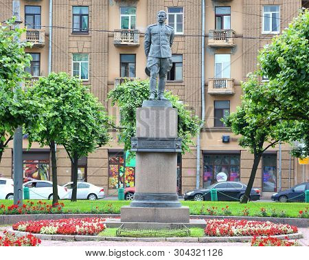 The Monument To Marshal Govorov Ploschad Stachek, Saint-petersburg, Russia August 2018