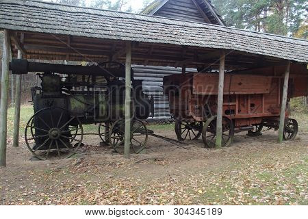 At First The Locomobiles And The Threshing-mashines Were Started To Be Used At The Estates In Europe