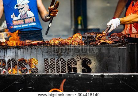 2019-06-01 Windsor, Ontario Canada Ribfest Food Festival Ribs Chicken Pulled Pork Barbecue Grill Coo