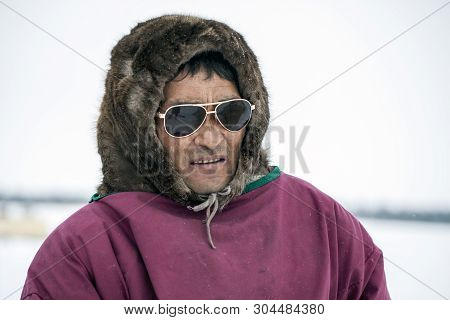 Yamal, Open Area, Tundra, The Extreme North, A Reindeer Herder In National Dress