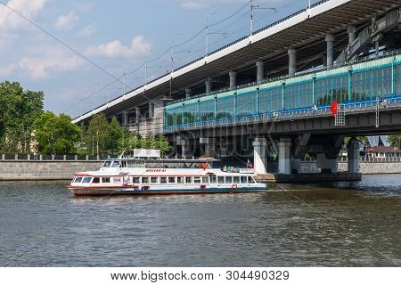 Moscow, Russia -may 28.2019. Luzhnetskiy Metro Bridge Across Moscow River