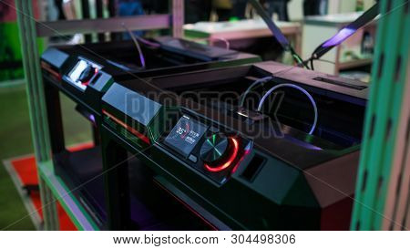 Automatic Three Dimensional 3d Printer Machine Working At Modern Technology Exhibition. 3d Printing,