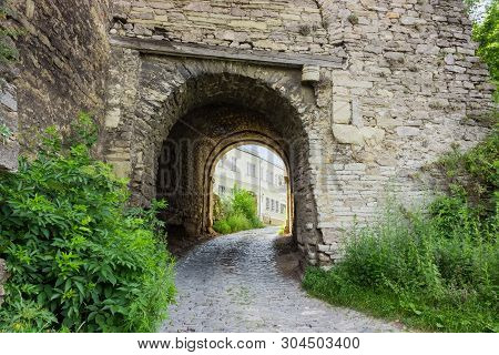 Arch Of One Of The Entrances To The City And Road In The Mediaeval Defensive Stefan Batory Tower. Vi