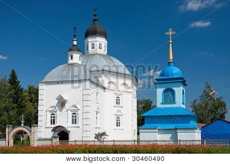 Alte Russisch-Orthodoxe Kirche in Starodub Russland