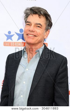 LOS ANGELES - JUN 1:  Peter Gallagher at the 7th Annual Ed Asner Poker Tournament at the CBS Studio Center on June 1, 2019 in Studio City, CA